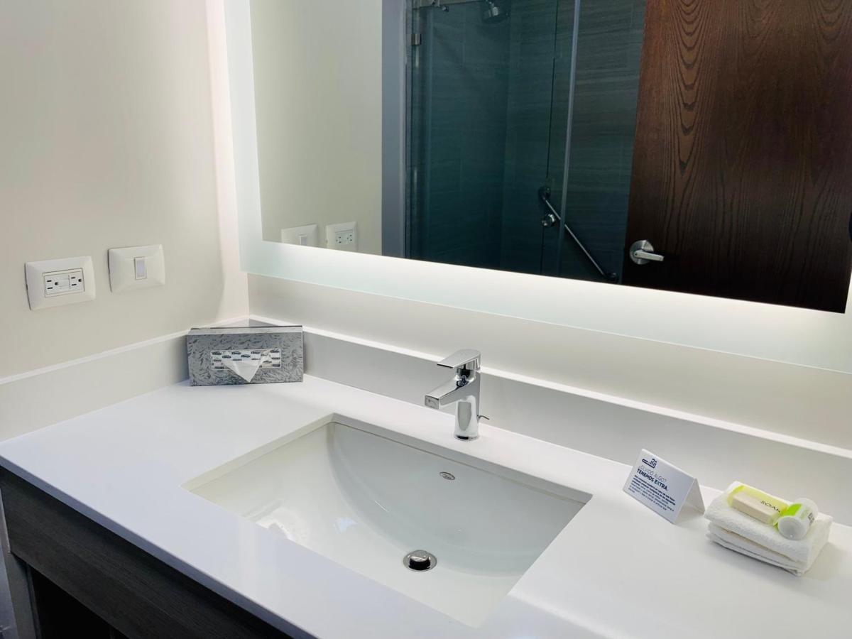 Holiday Inn Express - Guadalajara Vallarta Poniente By Ihg Сапопан Экстерьер фото