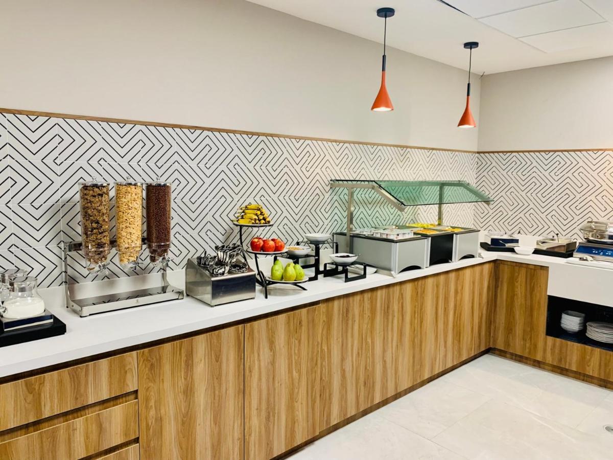 Holiday Inn Express - Guadalajara Vallarta Poniente By Ihg Сапопан Экстерьер фото